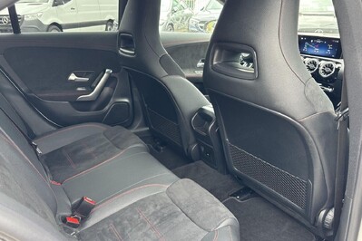 Mercedes CLA 200 AMG Line 7G-DCT