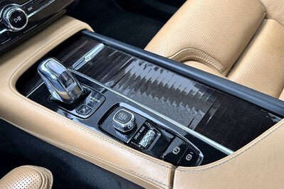 Volvo XC90 T8 AWD Plug-In Hybrid Inscription 7os aut