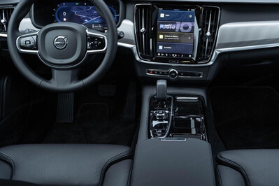 Volvo V90 T6 AWD Plug-In Hybrid Core
