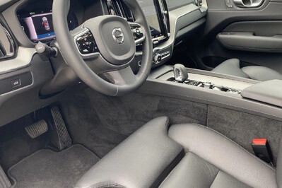 Volvo XC60 B4 B Plus Dark