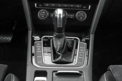 Volkswagen Passat 2.0 TDI 4Mot. Elegance DSG