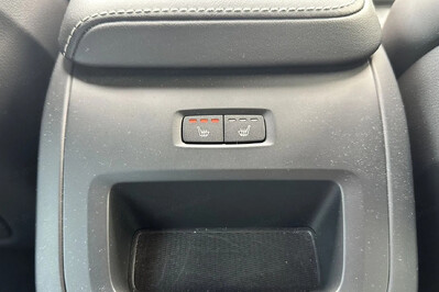 Volvo V60 B4 B Plus Dark