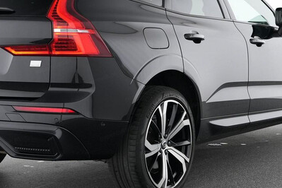 Volvo XC60 T8 Plug-In Hybrid AWD Ultimate Dark