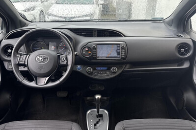 Toyota Yaris Hybrid 100 Selection