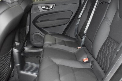 Volvo XC60 B5 B AWD Ultra Dark