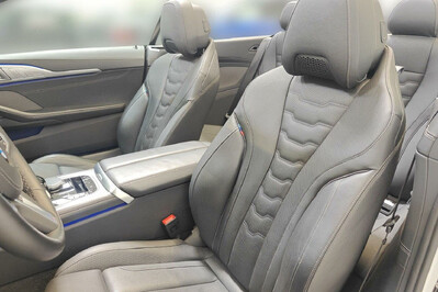 BMW Seria 8 840i