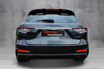 Maserati Levante Trofeo Ermenegildo Zegna