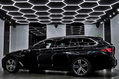 BMW Seria 5 530e xDrive Luxury Line aut