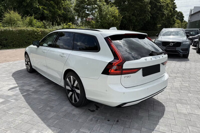 Volvo V90 T6 AWD Plug-In Hybrid Plus Dark