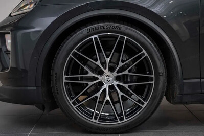 Porsche Macan 4