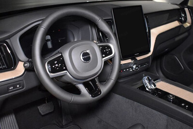 Volvo XC60 B5 B AWD Ultra Dark