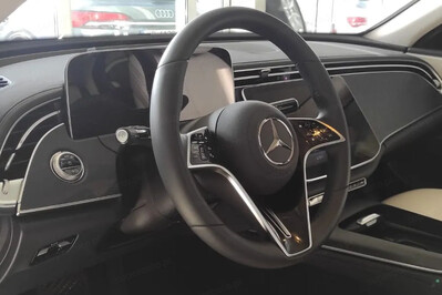 Mercedes E Klasa 220 d 4-Matic Avantgarde 9G-Tronic