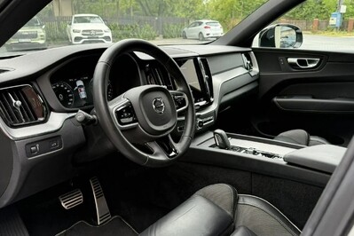 Volvo XC60 B5 B AWD R-Design