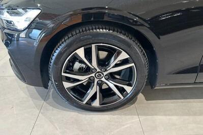 Volvo V60 B4 D Plus Dark