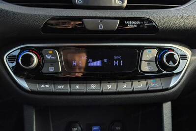 Hyundai i30 1.0 T-GDI Smart DCT