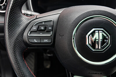 MG HS 1.5 T-GDI Luxury