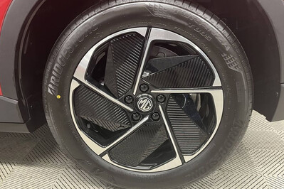 MG MGS5 64kWh Long Range RWD Exclusive