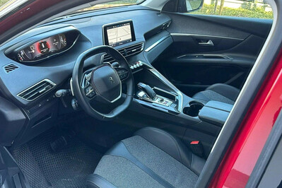 Peugeot 3008 1.2 PureTech Allure S&S EAT8