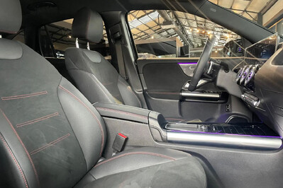 Mercedes GLA 220 4-Matic AMG Line 8G-DCT