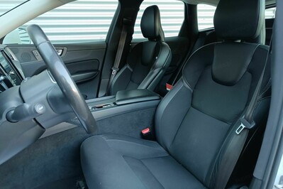 Volvo XC60 T4 Momentum Pro aut