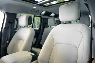 Land Rover Defender 110  D250  X-Dynamic HSE