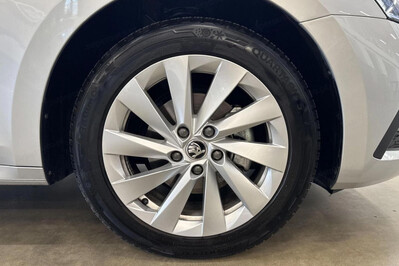Skoda Octavia 1.5 TSI mHEV Selection DSG