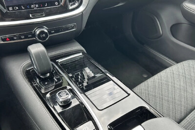 Volvo V60 T6 AWD Plug-In Hybrid Core