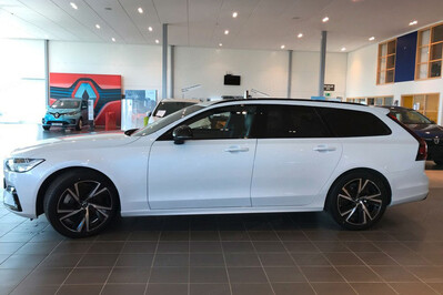Volvo V90 T6 AWD Plug-In Hybrid Ultra Dark