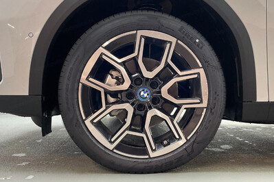 BMW iX2 eDrive20
