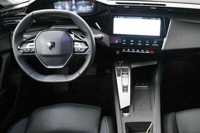 Peugeot 408 Allure e-DCS 1.2 mHEV