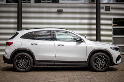Mercedes EQA 350 66.5kWh 4-Matic AMG Line