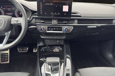 Audi A4 45 TFSI quattro S Line Competition Plus