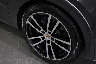Porsche Cayenne Coupe E-Hybrid