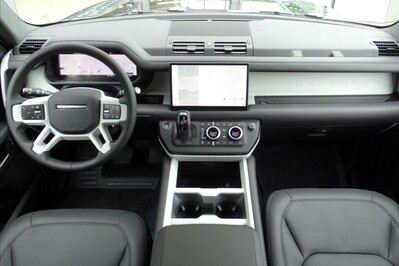 Land Rover Defender 110 X-Dynamic SE