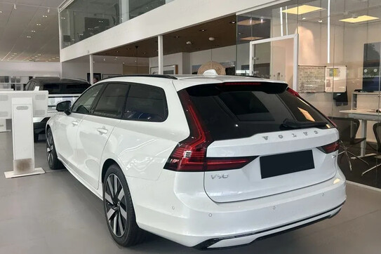 Volvo V90 T6 AWD Plug-In Hybrid Plus Dark