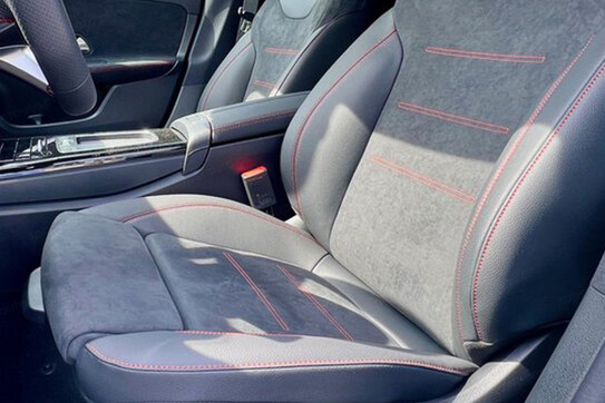 Mercedes CLA 220 4-Matic AMG Line