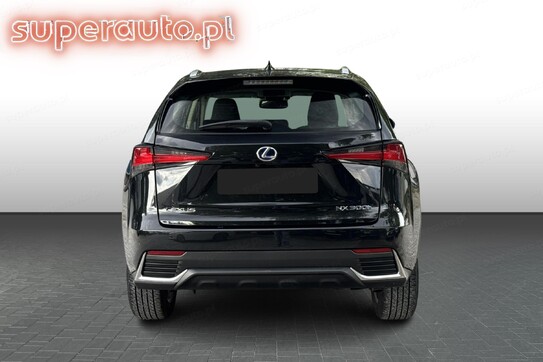 Lexus NX 300h Business Edition AWD