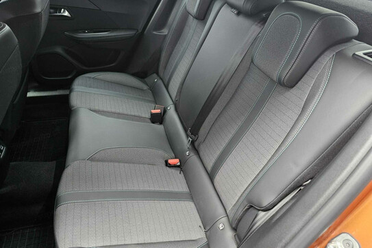 Peugeot 2008 1.2 PureTech Allure S&S EAT8