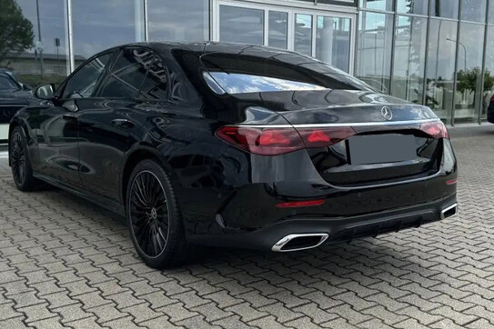 Mercedes E Klasa 220 d 4-Matic AMG