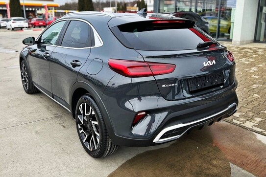 Kia XCeed 1.5 T-GDI Business Line DCT