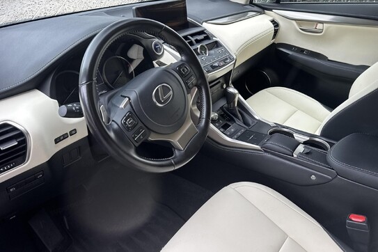 Lexus NX 300h F Impression AWD