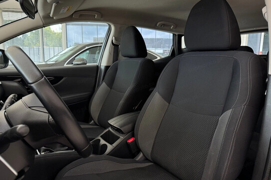 Nissan Qashqai 1.3 DIG-T Acenta DCT