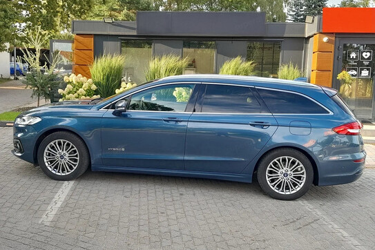 Ford Mondeo 2.0 Hybrid Titanium