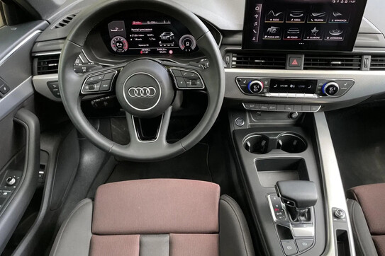 Audi A4 40 TFSI S Line S tronic