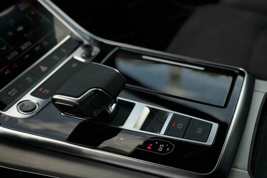 Audi Q8 55 TFSI mHEV quattro Tiptronic