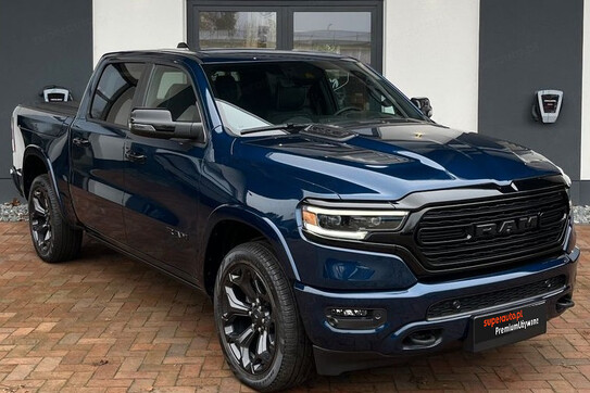 Dodge RAM 1500 Limited NIGHT V8 RAMBOX