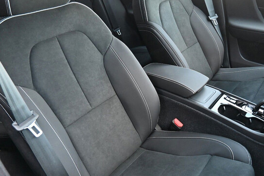 Volvo XC40 B3 Plus Dark