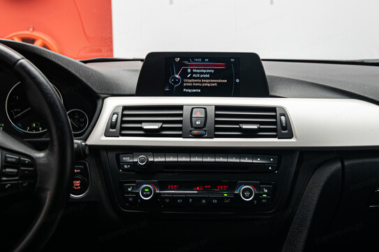 BMW Seria 3 318d