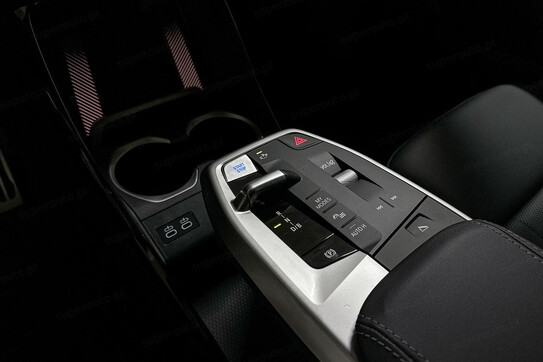 BMW iX2 eDrive20