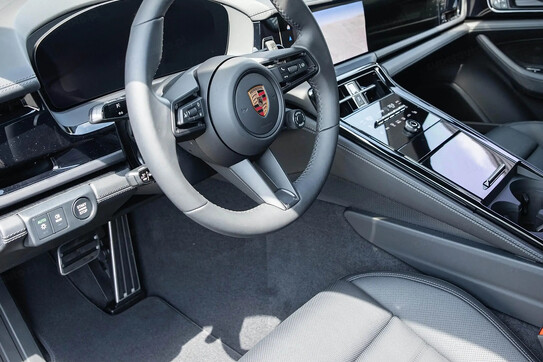 Porsche Panamera 4 E-Hybrid